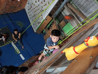 250728團體攀岩-佳音美語